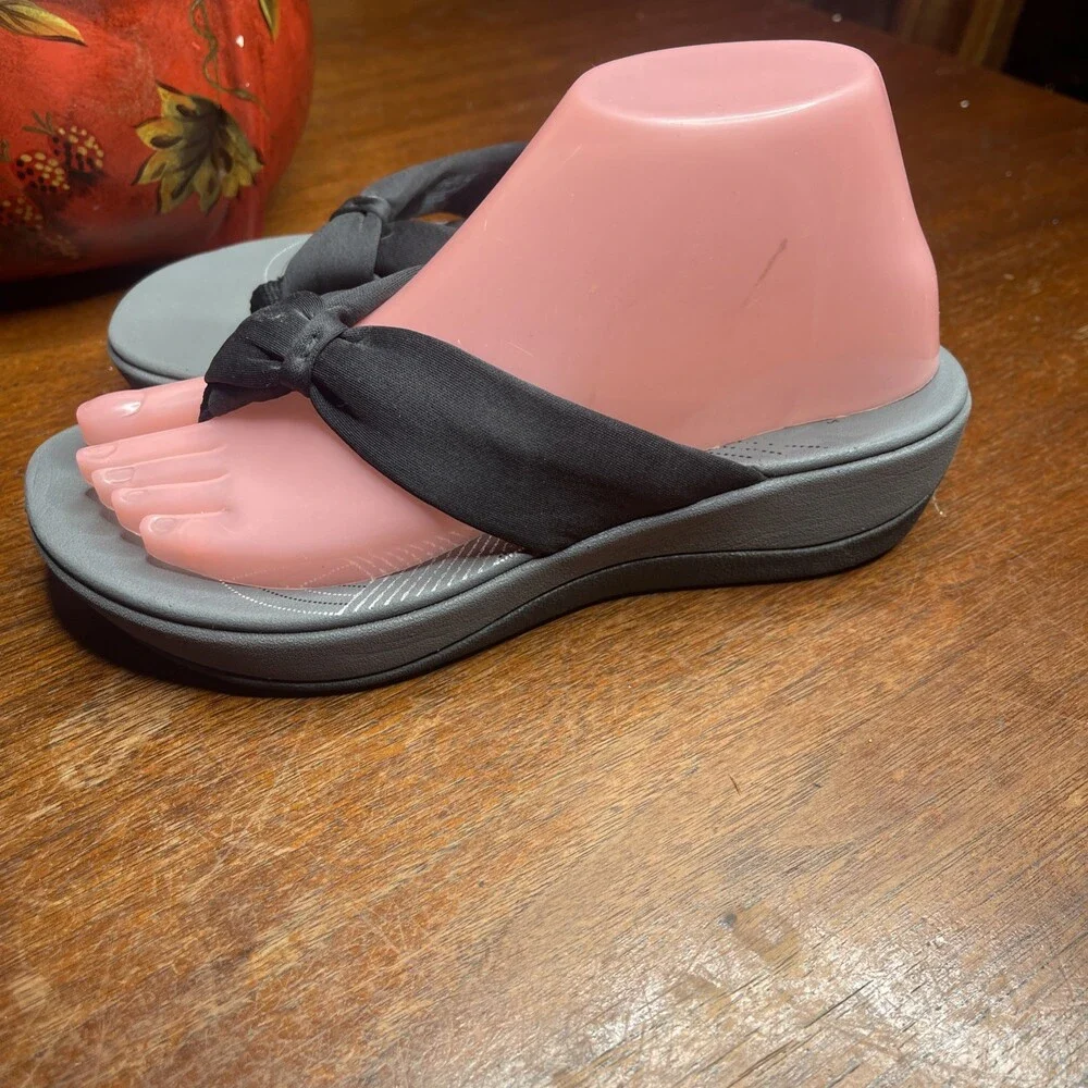 Clarks Cloudsteppers Sandals Womens 7M Arla Glison Thong Black Wedge WORN ONCE